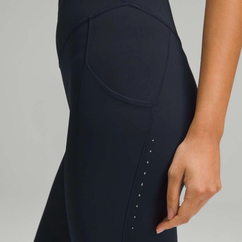 Lululemon Women's Size 4 Fast Free High-Rise Tight 25" *Pockets Black Leggings H